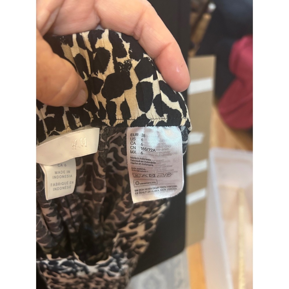 H M Wide Leg Cropped Pants Animal Print Black White Size 6 Retro Prep - Picture 3 of 5